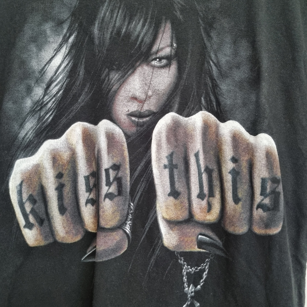Spiral Direct gothic kiss this ladies xl t shirt Bnwt 17" ptp - Picture 7 of 8